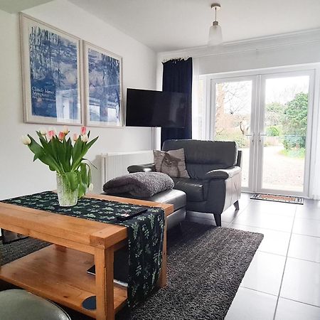 Apartament Nara Seaside Retreat Cultra Zewnętrze zdjęcie